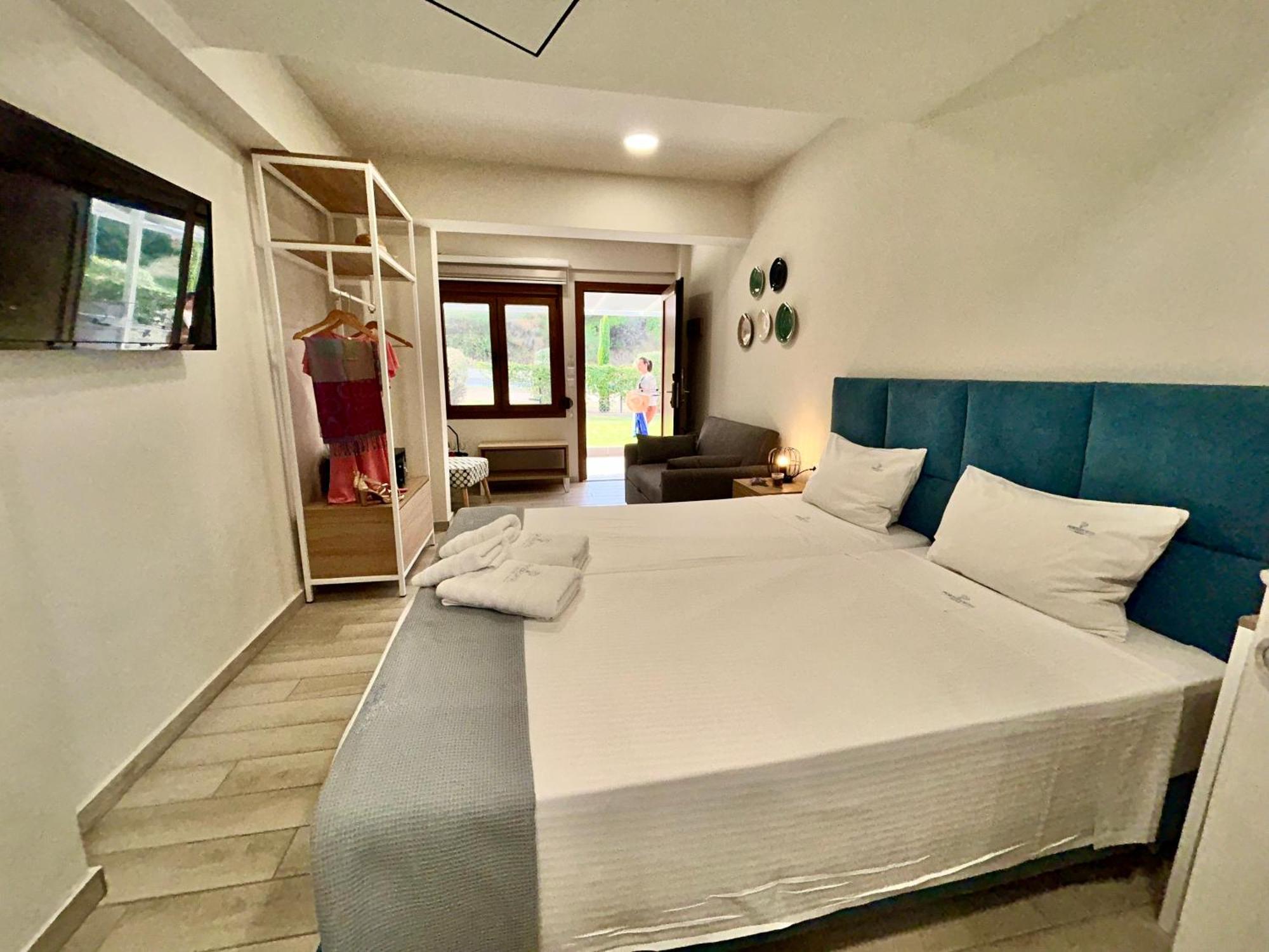 Porto Portes Suites 尼坡帝 外观 照片
